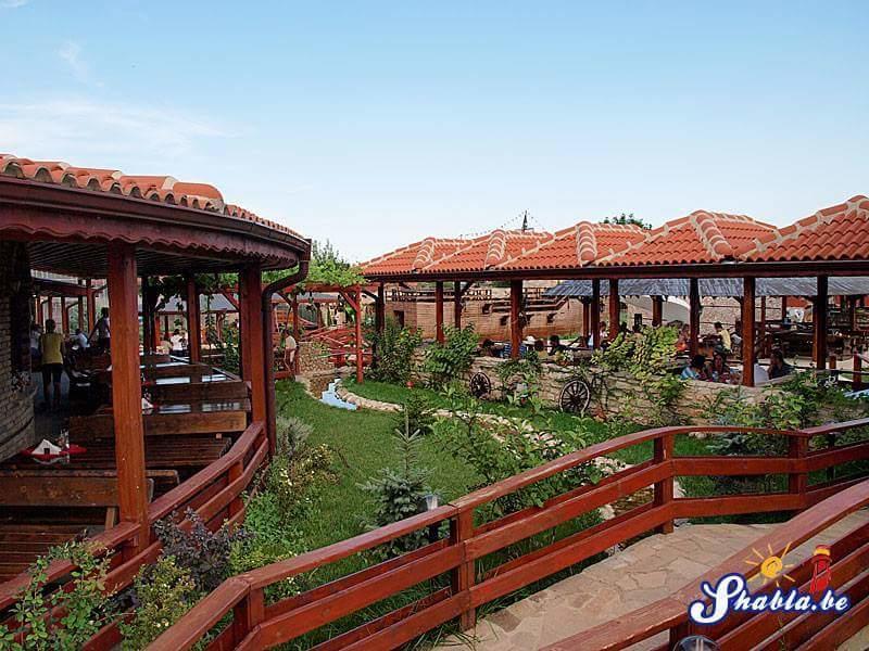 Guest Rooms Wild Duck Ezerets Esterno foto
