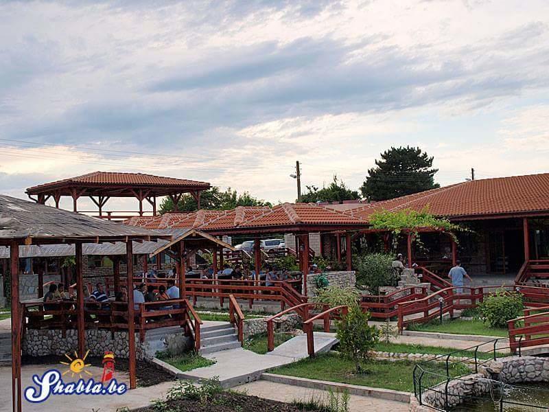 Guest Rooms Wild Duck Ezerets Esterno foto