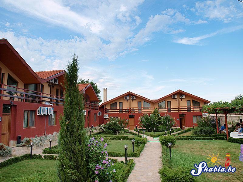 Guest Rooms Wild Duck Ezerets Esterno foto